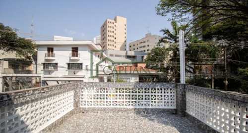 Casa, código 10700 em São Paulo, bairro Alto da Lapa