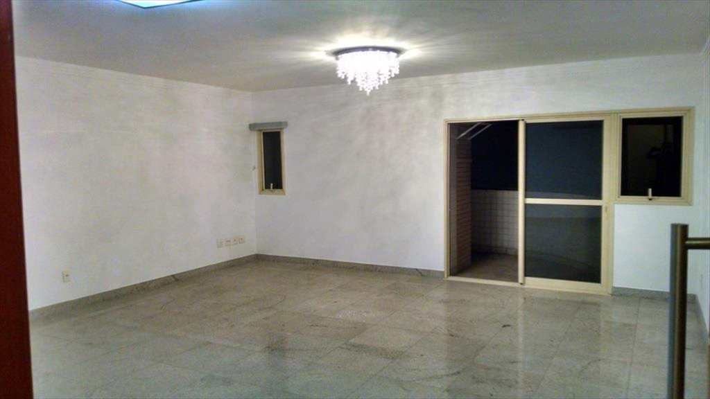 Apartamento em Santos, no bairro Gonzaga