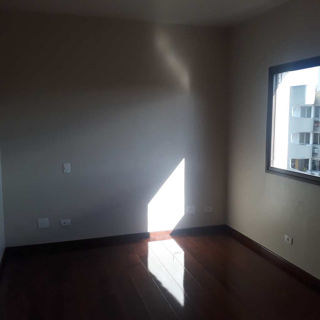 Apartamento em Santos, no bairro Boqueirão
