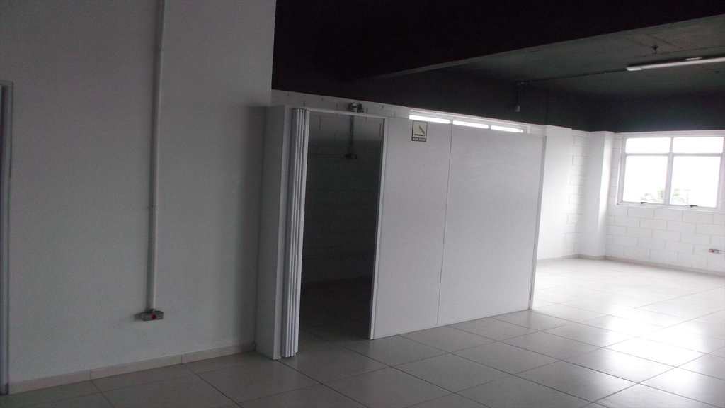 Sala Comercial em Santos, no bairro Vila Mathias