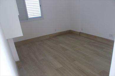 Apartamento em Santos, no bairro Boqueirão