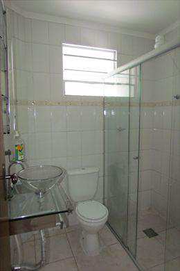 Casa em São Vicente, no bairro Vila São Jorge