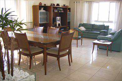 Apartamento em Santos, no bairro Embaré