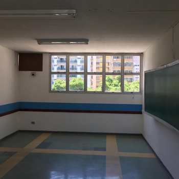 Prédio em Santos, bairro Gonzaga
