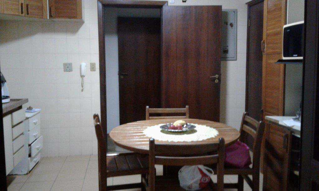 Apartamento em São Vicente, no bairro Centro