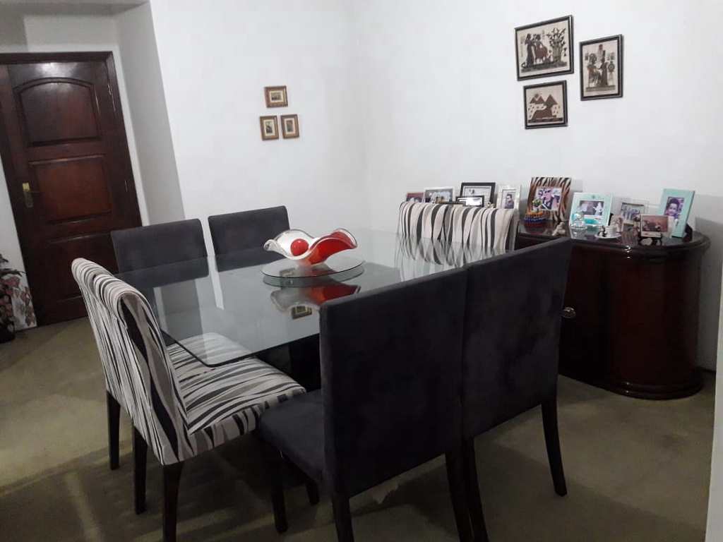 Apartamento em São Vicente, no bairro Centro