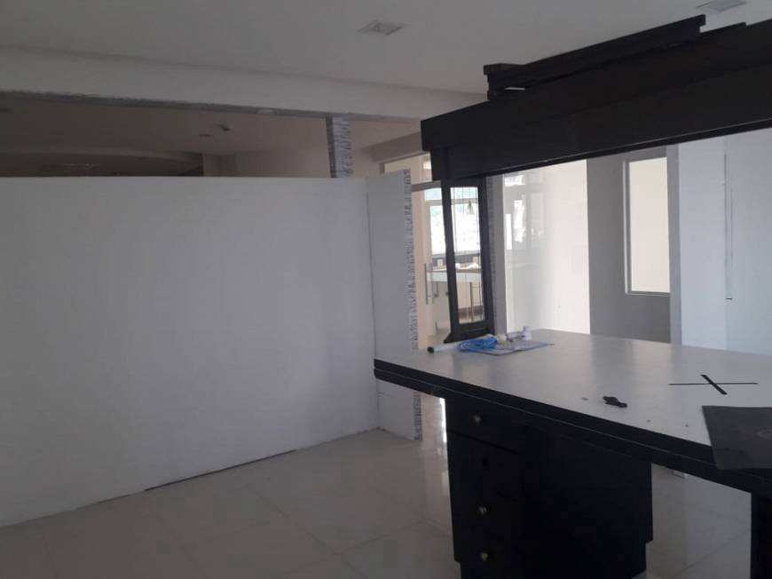 Sala Comercial em Santos, no bairro Centro