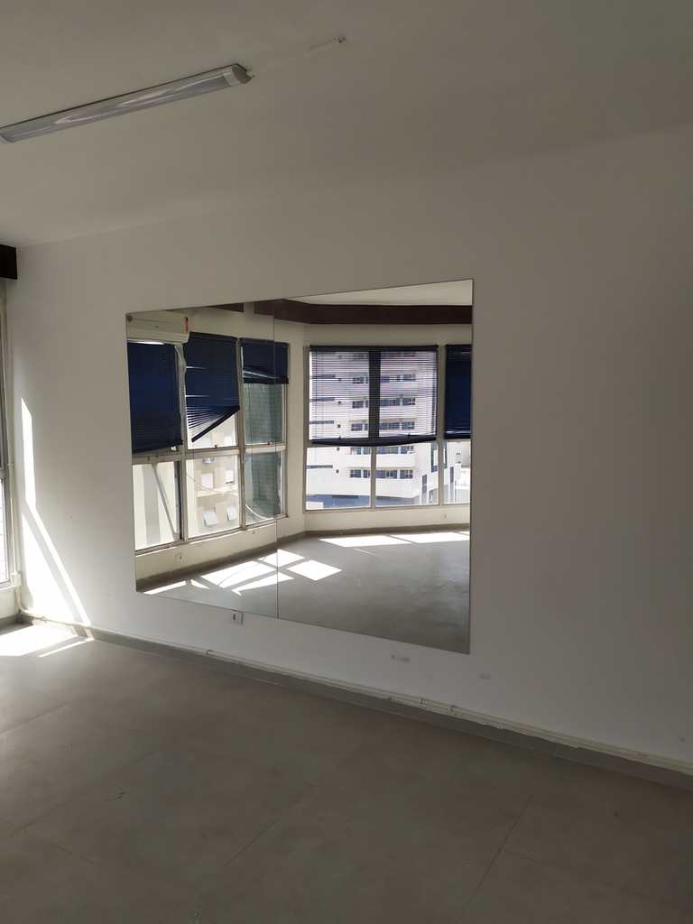 Conjunto Comercial em Santos, no bairro Boqueirão