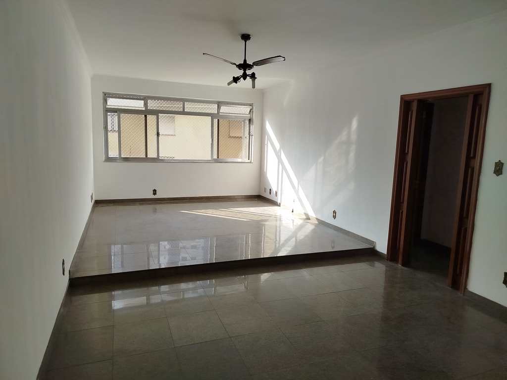 Apartamento em Santos, no bairro Boqueirão