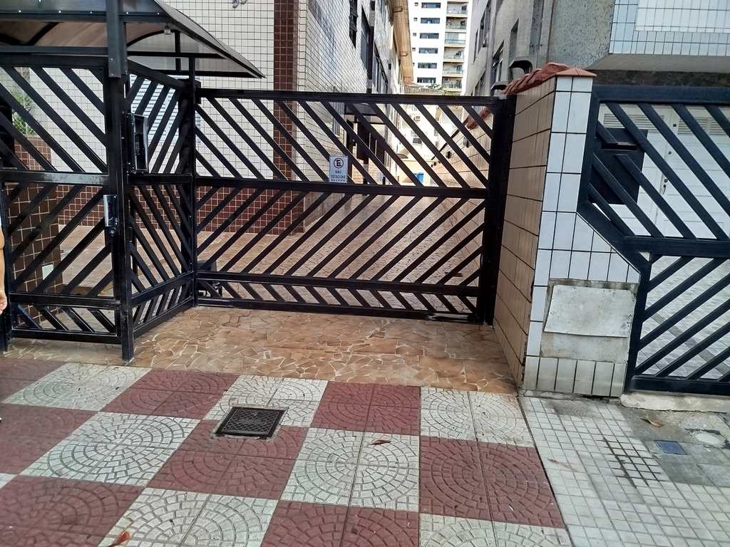 Apartamento em Santos, no bairro Boqueirão