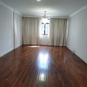 Apartamento em Santos, bairro Boqueirão
