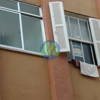 Apartamento em Pelotas, bairro Centro