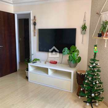 Apartamento em Taboão da Serra, bairro Jardim Maria Rosa