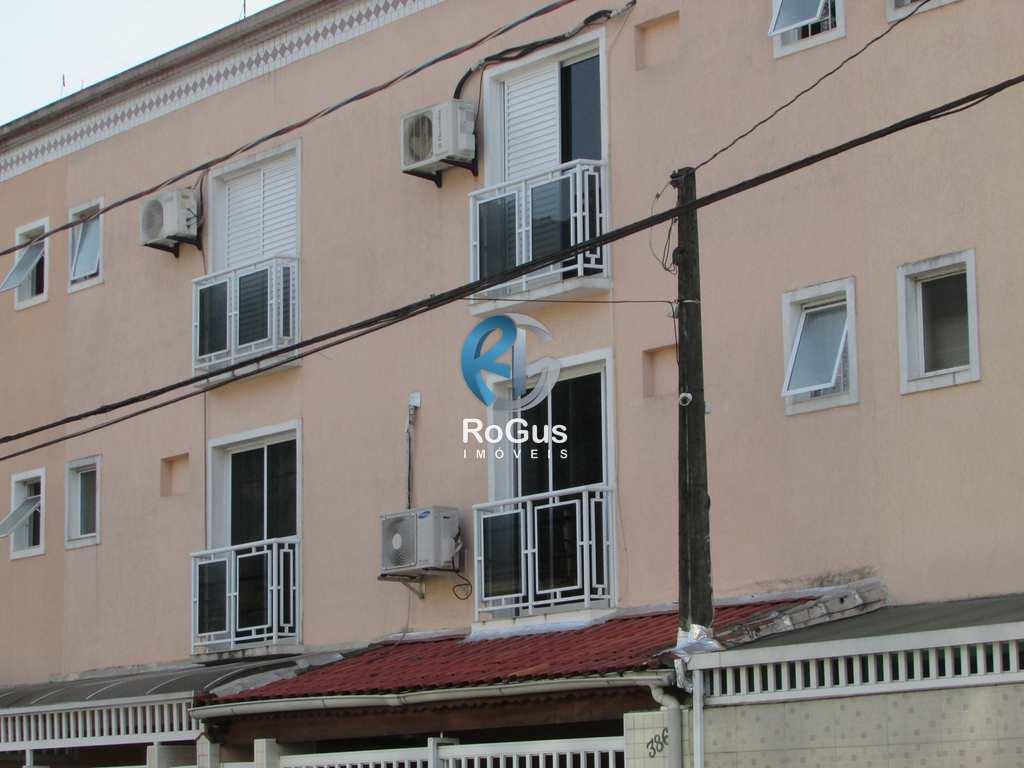 Casa em Santos, no bairro São Jorge