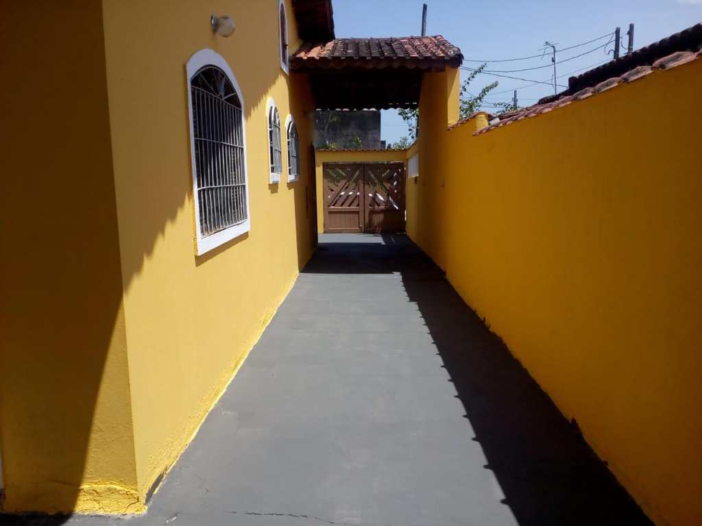 Casa em Mongaguá, no bairro Balneário Flórida Mirim