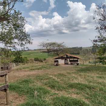 Fazenda em Piracicaba, bairro Estância Lago Azul (Ártemis)