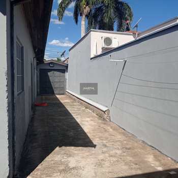 Casa em Piracicaba, bairro Vila Industrial