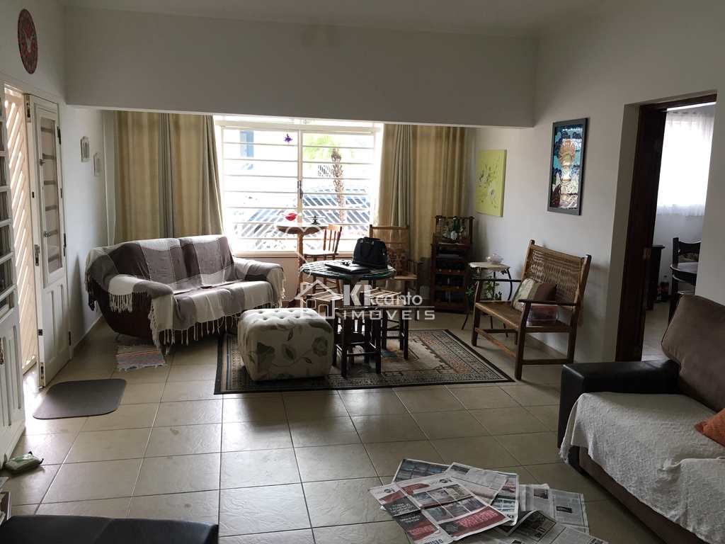 Casa em Atibaia, no bairro Centro
