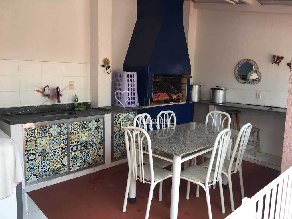 Casa em Atibaia, no bairro Centro