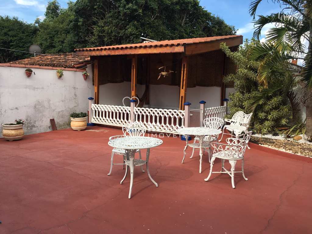 Casa em Atibaia, no bairro Centro