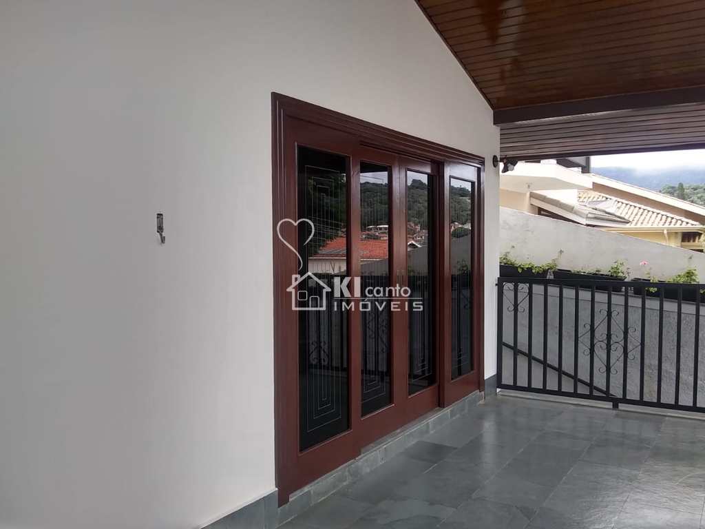 Casa em Atibaia, no bairro Jardim Itaperi