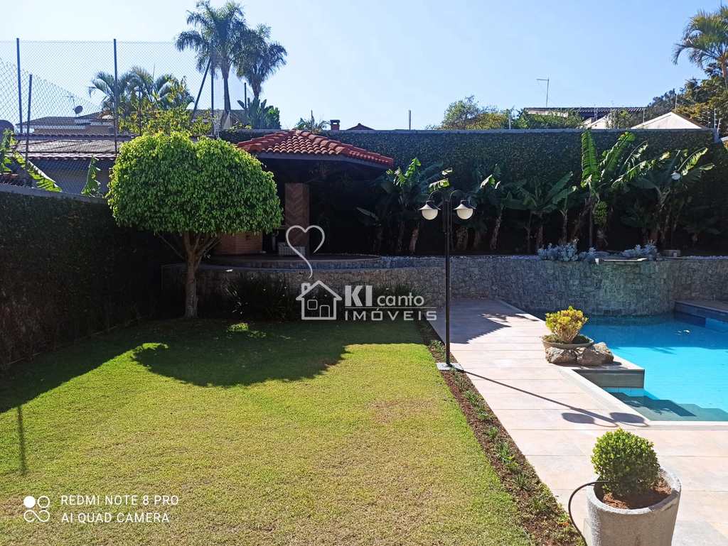 Casa em Atibaia, no bairro Jardim Itaperi