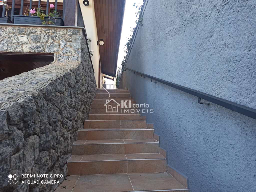 Casa em Atibaia, no bairro Jardim Itaperi