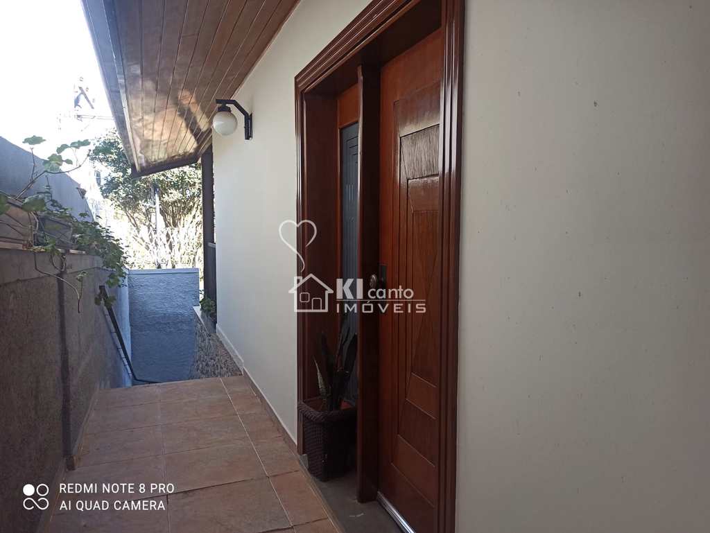 Casa em Atibaia, no bairro Jardim Itaperi