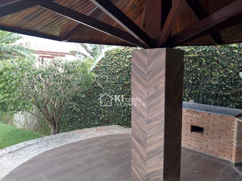 Casa em Atibaia, no bairro Jardim Itaperi