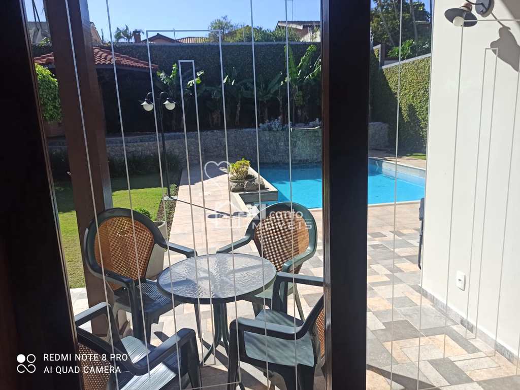 Casa em Atibaia, no bairro Jardim Itaperi