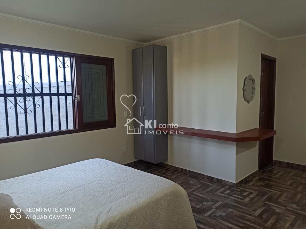 Casa em Atibaia, no bairro Jardim Itaperi