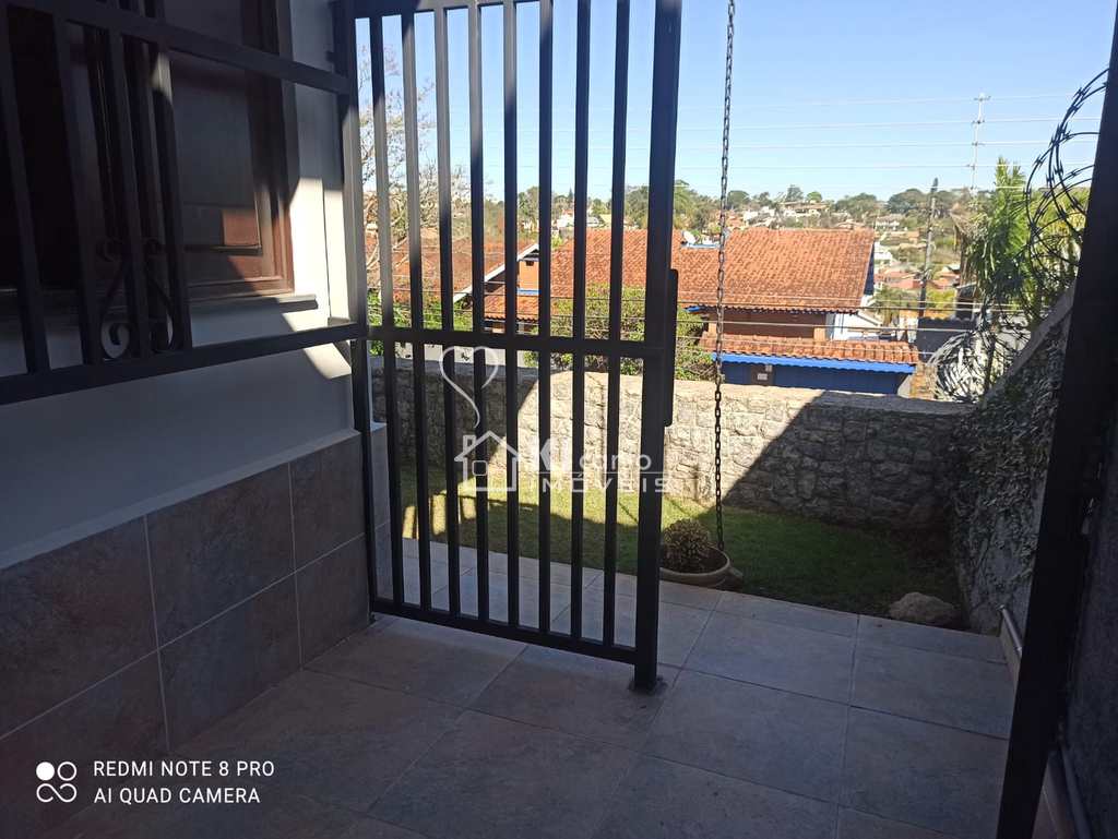 Casa em Atibaia, no bairro Jardim Itaperi
