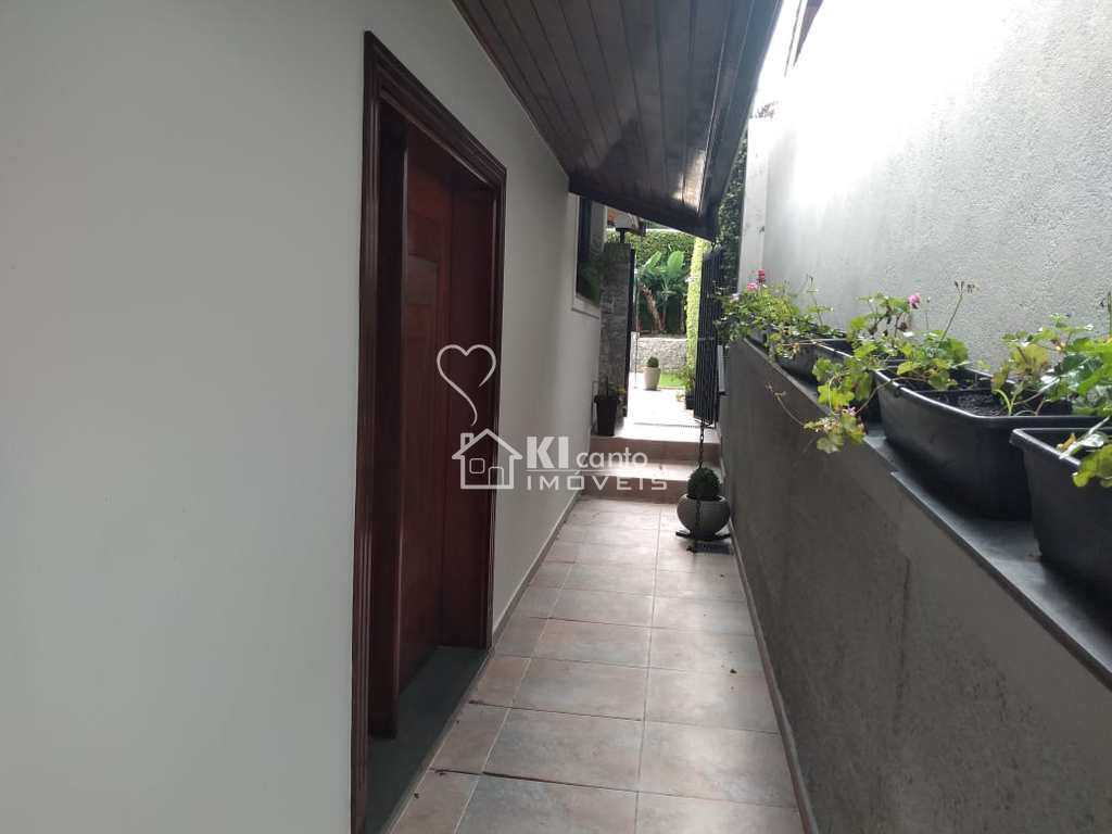 Casa em Atibaia, no bairro Jardim Itaperi