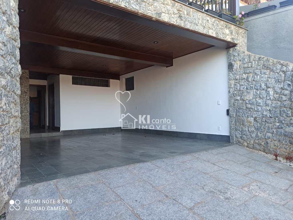 Casa em Atibaia, no bairro Jardim Itaperi