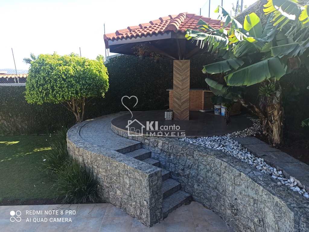 Casa em Atibaia, no bairro Jardim Itaperi