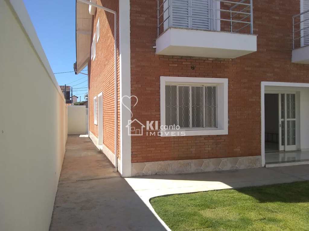 Sobrado em Atibaia, no bairro Loteamento Loanda