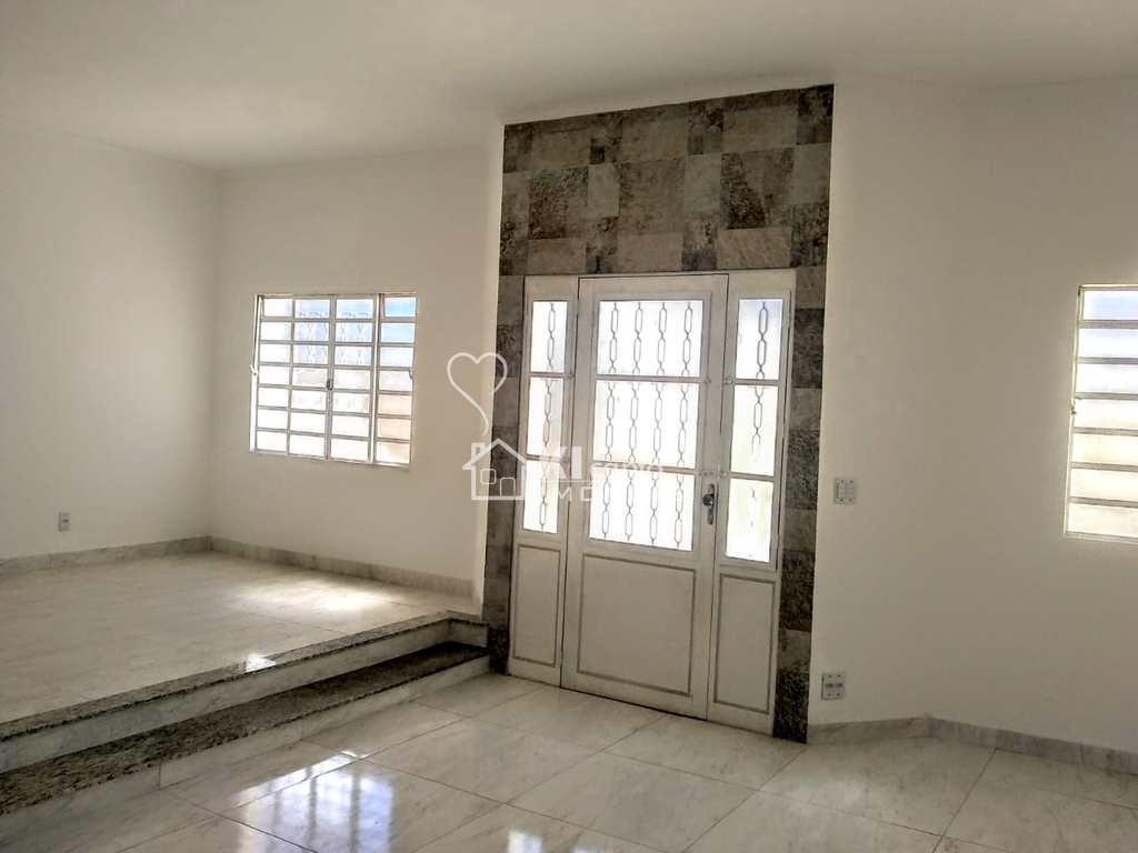 Sobrado em Atibaia, no bairro Loteamento Loanda