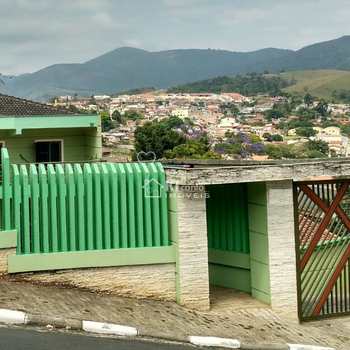Casa em Bom Jesus dos Perdões, bairro Jardim Real