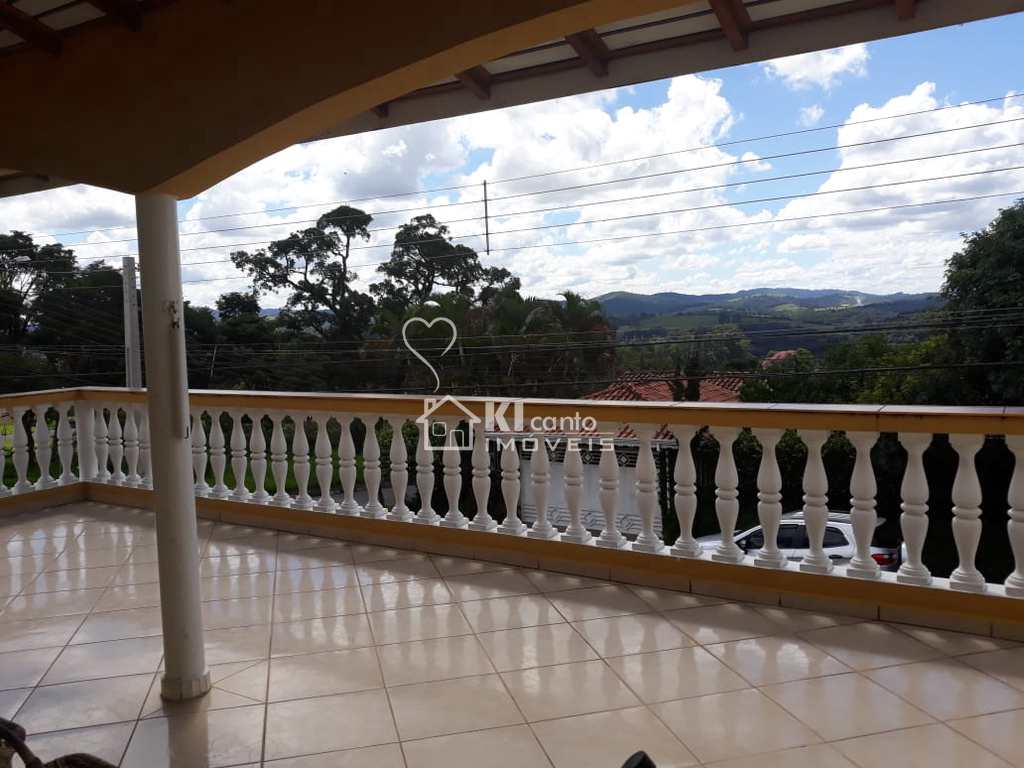 Sobrado em Atibaia, no bairro Jardim dos Pinheiros