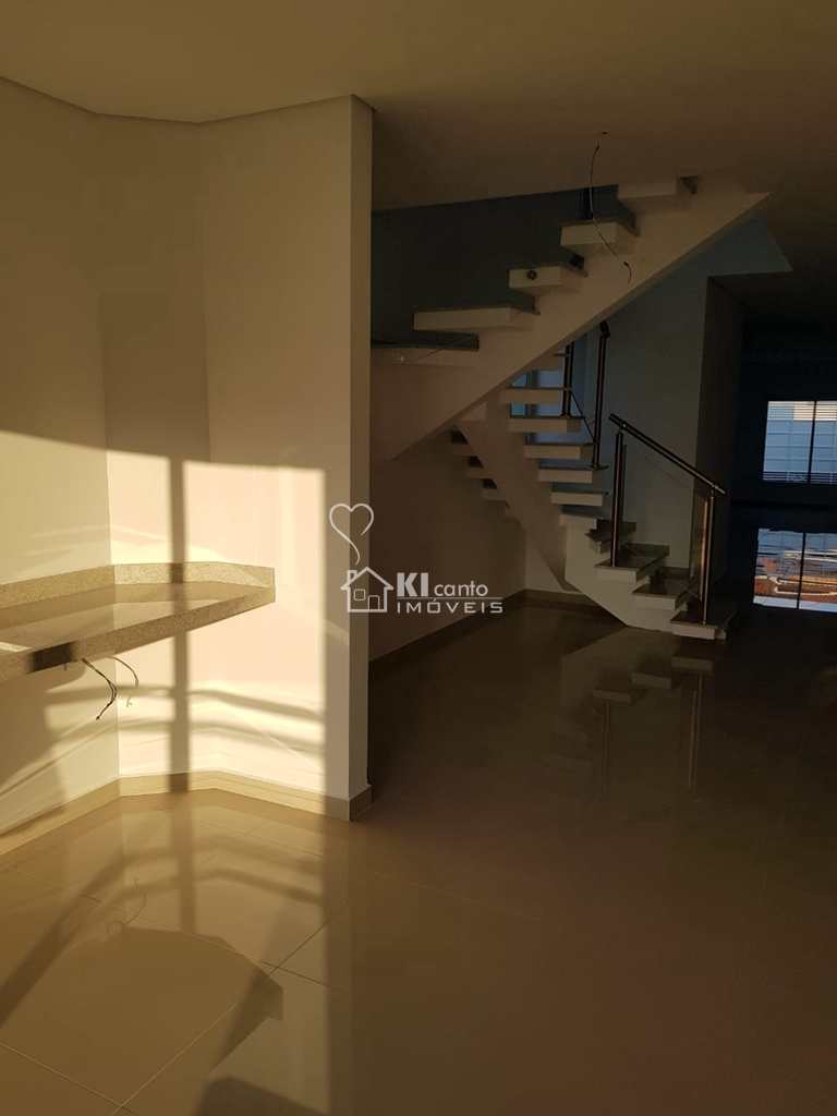 Sobrado em Atibaia, no bairro Jardim Paulista