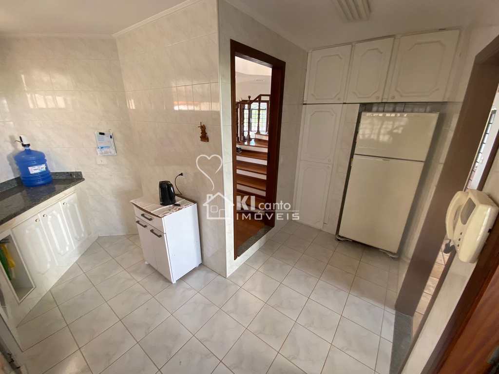 Casa em Atibaia, no bairro Vila Santista