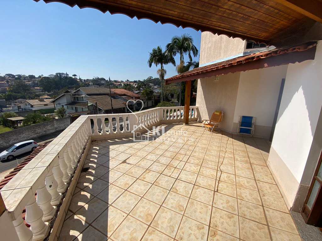Casa em Atibaia, no bairro Vila Santista