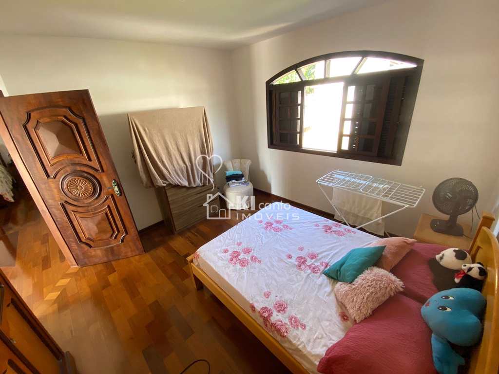 Casa em Atibaia, no bairro Vila Santista