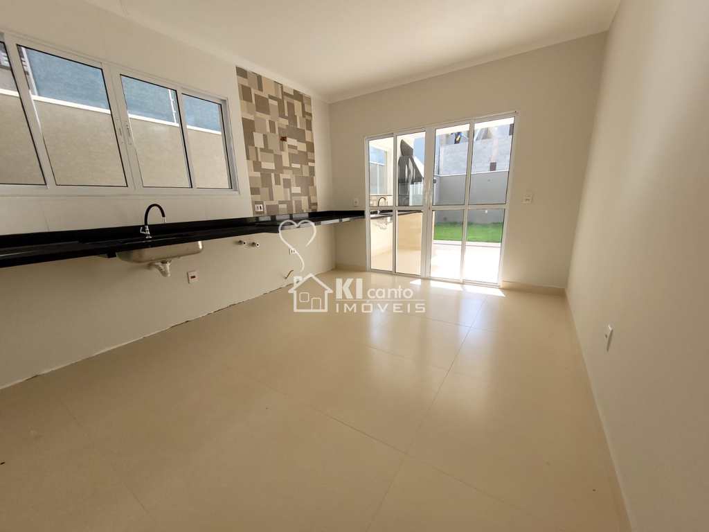 Casa em Atibaia, no bairro Jardim Paulista