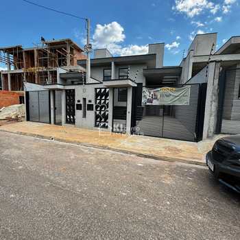 Casa em Atibaia, bairro Jardim do Lago