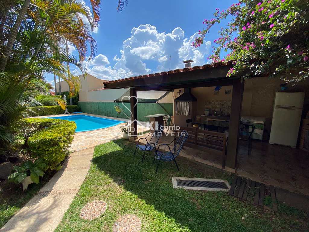 Casa em Atibaia, no bairro Loteamento Loanda