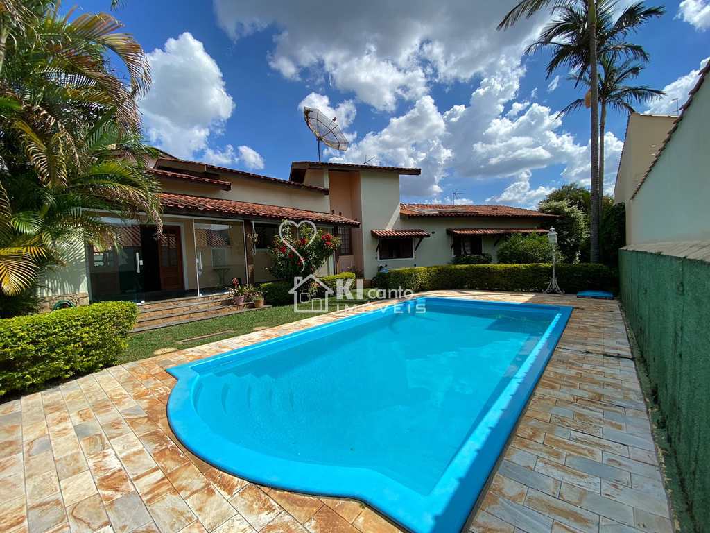 Casa em Atibaia, no bairro Loteamento Loanda