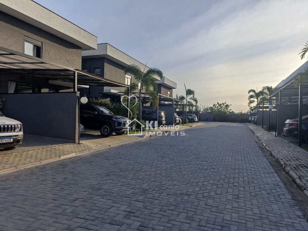 Casa de Condomínio em Atibaia, no bairro Ressaca