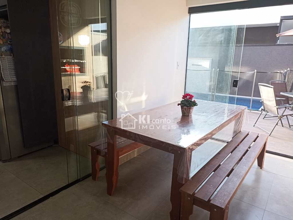 Casa de Condomínio em Atibaia, no bairro Ressaca