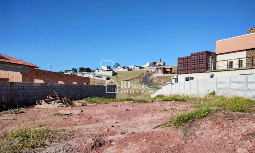 Terreno de Condomínio em Bom Jesus dos Perdões, no bairro Alto da Floresta